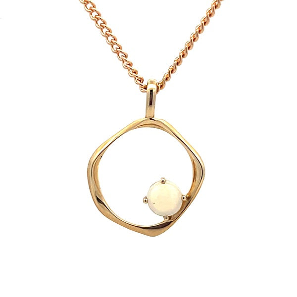 9ct Yellow Gold 5mm Solid Opal Pendant TW=0.34ct